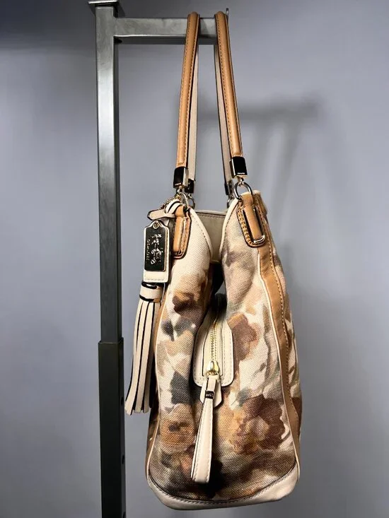 COACH F28019 Madison Floral Camo Print Fabric/Leather Phoebe Shoulder Bag - Picture 3 of 9